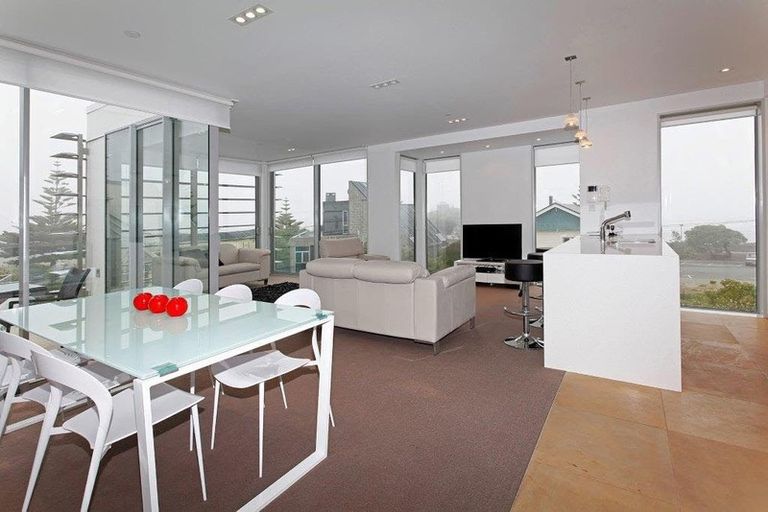 Photo of property in 9/22 Esplanade, Sumner, Christchurch, 8081