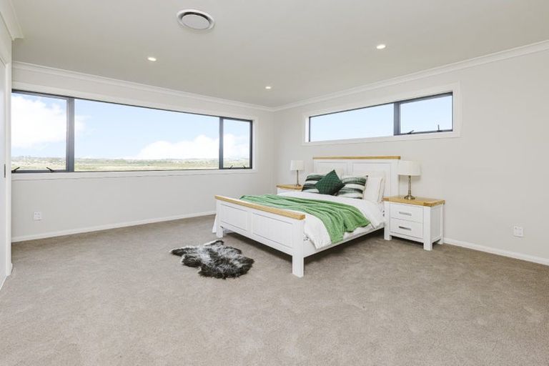 Photo of property in 31 Evergreen Parade, Rosehill, Papakura, 2113