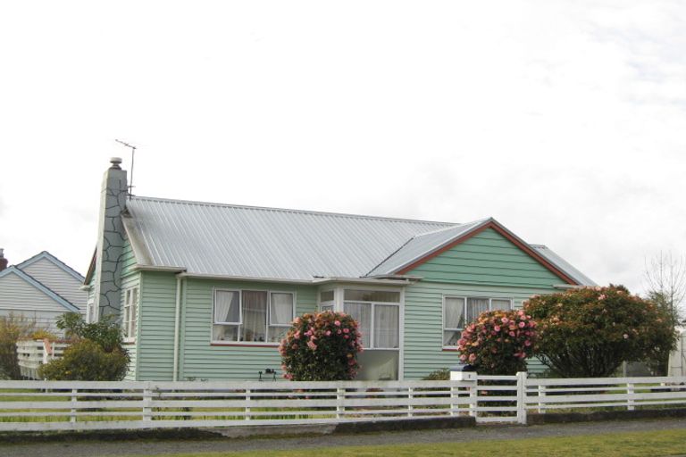 Photo of property in 2 Achilles Street, Stratford, 4332