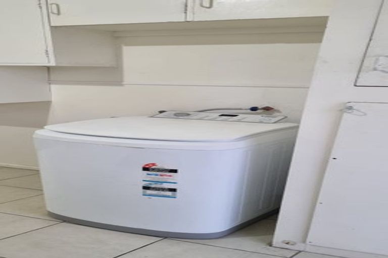 Photo of property in 85 Lincoln Road, Henderson, Auckland, 0610