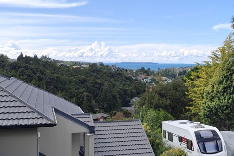 Photo of property in 1 Glenreagh Place, Torbay, Auckland, 0630