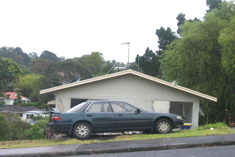 Photo of property in 23 Cheval Drive, Totara Vale, Auckland, 0629