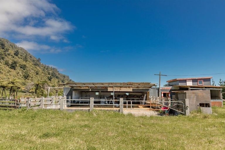 Photo of property in 1 Torea Street, Granity, 7891