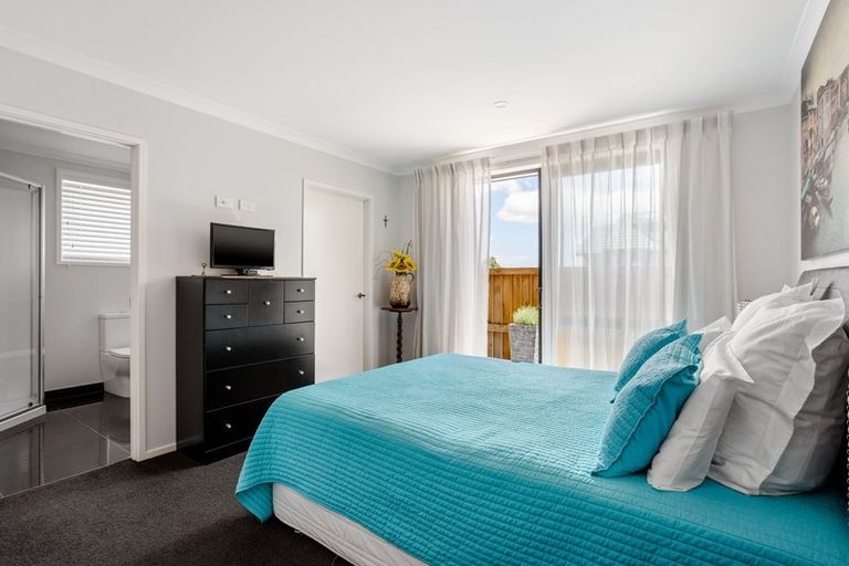 Photo of property in 68 Bert Wall Drive, Omokoroa, 3114