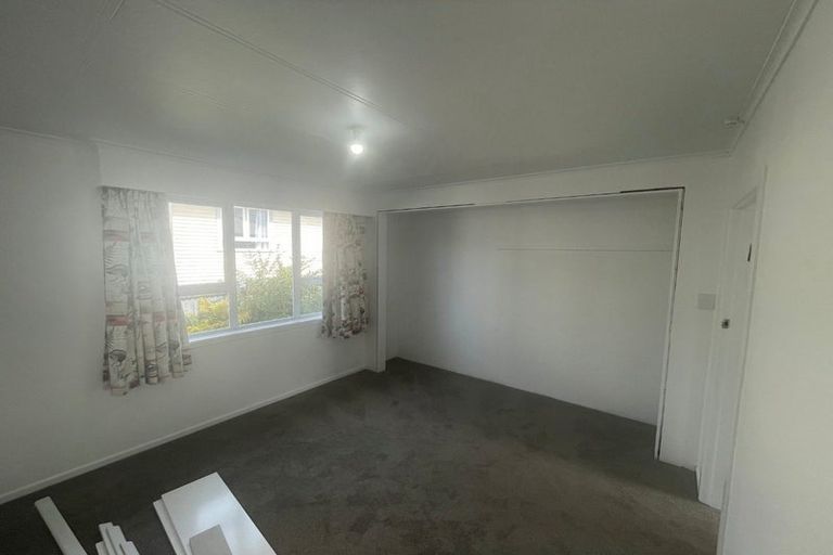 Photo of property in 32 Watene Crescent, Waitara, 4320