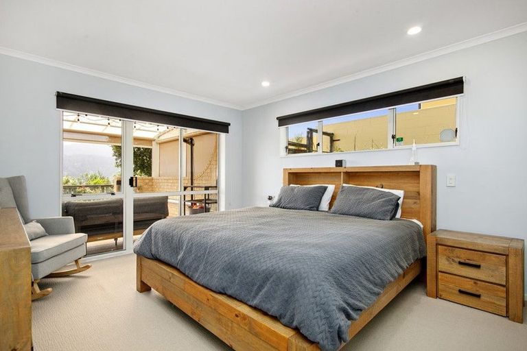 Photo of property in 125 Woodman Drive, Tawa, Wellington, 5028