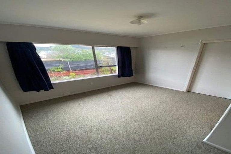 Photo of property in 8b Beauchamp Street, Tawa, Wellington, 5028