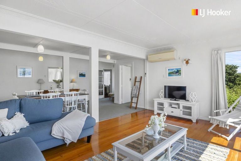 Photo of property in 35 Oxley Crescent, Broad Bay, Dunedin, 9014