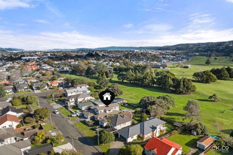 Photo of property in 20 Saint James Avenue, Boulcott, Lower Hutt, 5011