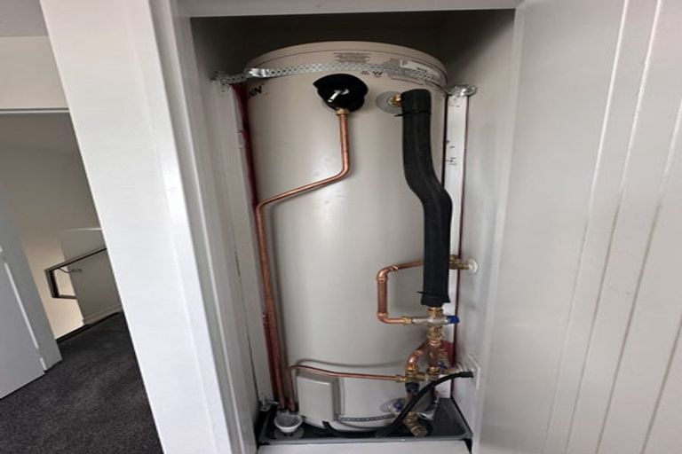 Photo of property in 2/2a Cambridge Road, Manurewa, Auckland, 2102