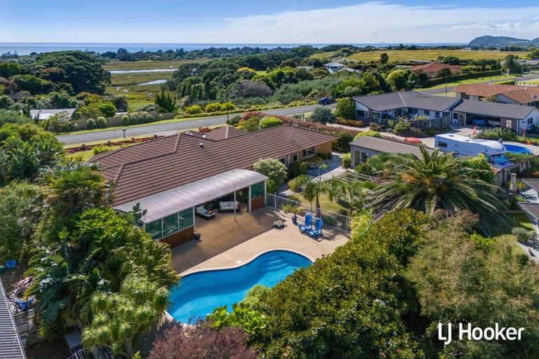 Photo of property in 127 Koutunui Road, Athenree, Katikati, 3177