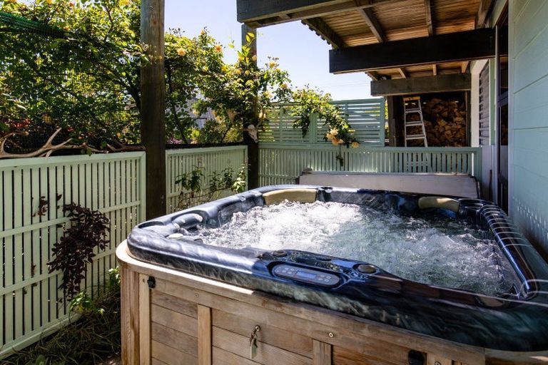 Photo of property in 312e Waikawa Road, Waikawa, Picton, 7220