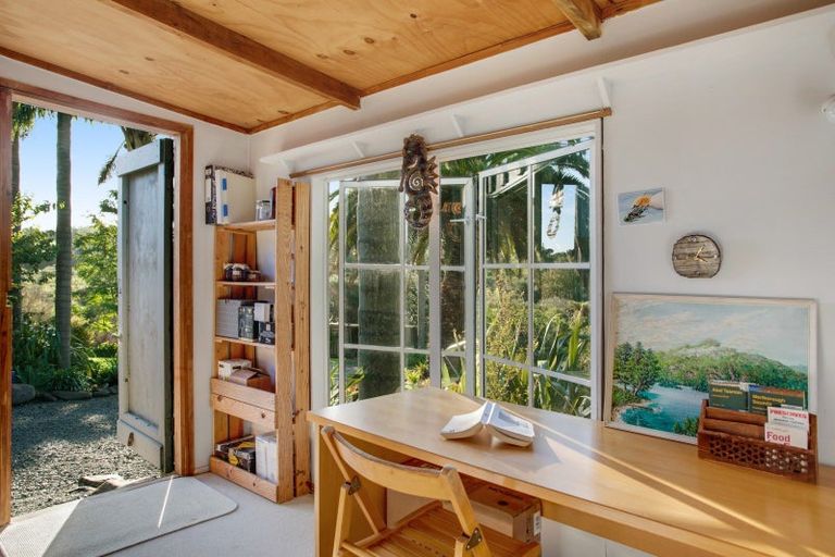 Photo of property in 16 Ao Marama Place, Kerikeri, 0294