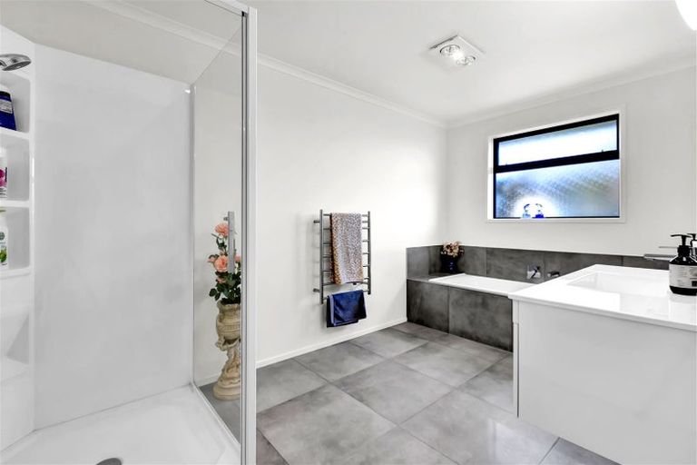 Photo of property in 31 Papawhero Drive, Bell Block, New Plymouth, 4312