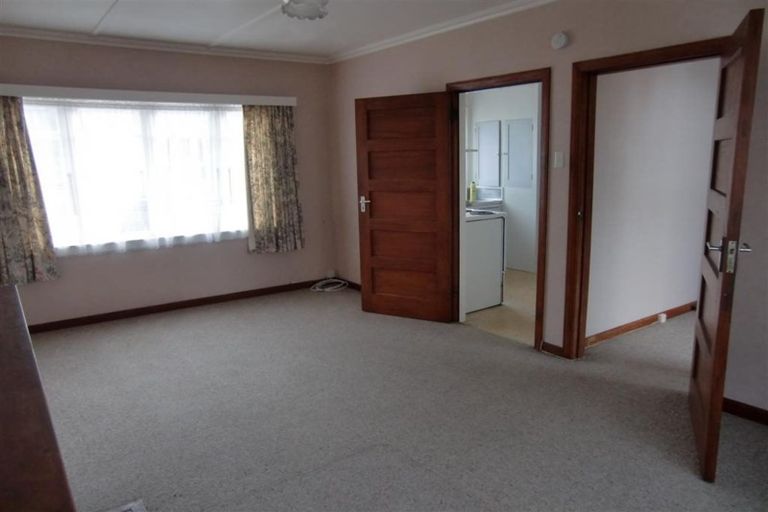 Photo of property in 42 Fulford Street, New Plymouth, 4310