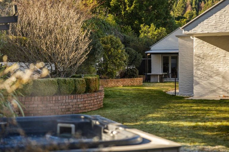 Photo of property in 19 Baywaters Lane, Closeburn, Queenstown, 9371