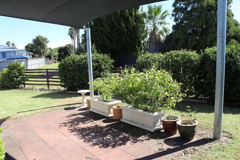 Photo of property in 7a Litchfield Place, Clarks Beach, 2122