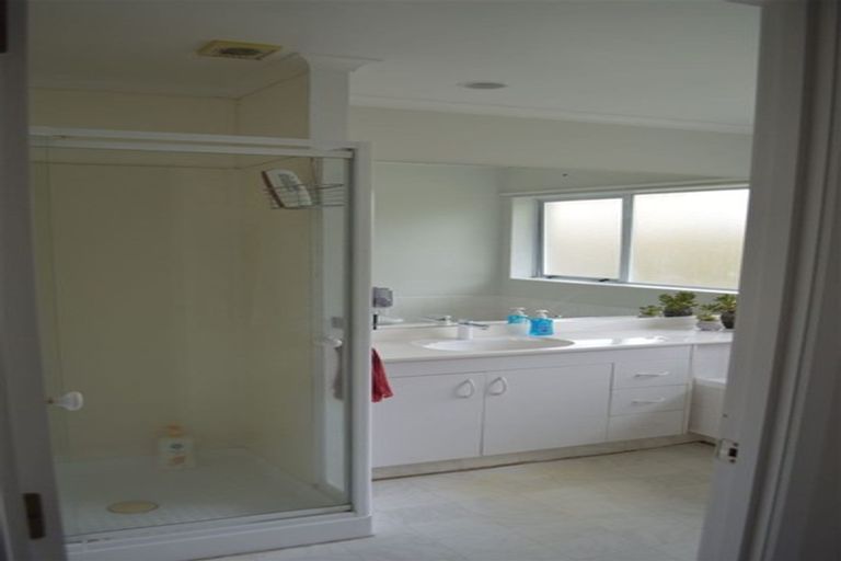 Photo of property in 47 Palmcrest Grove, Highland Park, Auckland, 2010