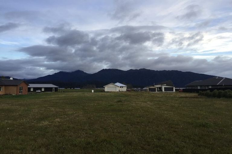 Photo of property in 9 Vancouver Place, Te Anau, 9600