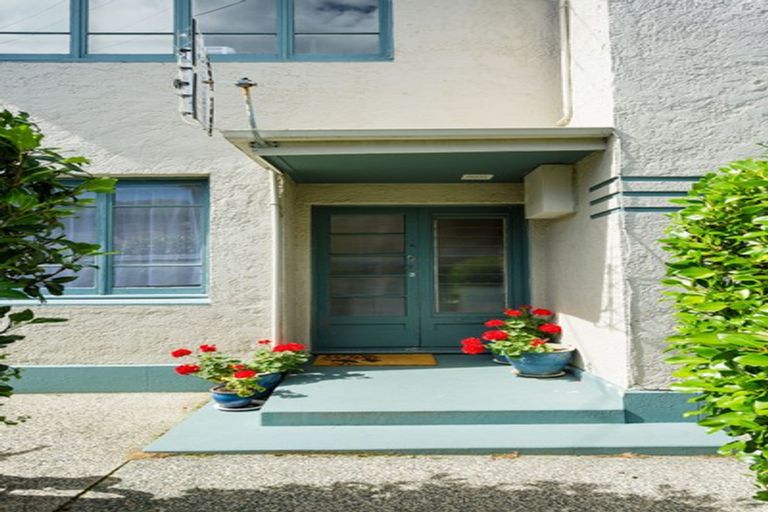 Photo of property in 53 Manor Place, Dunedin Central, Dunedin, 9016