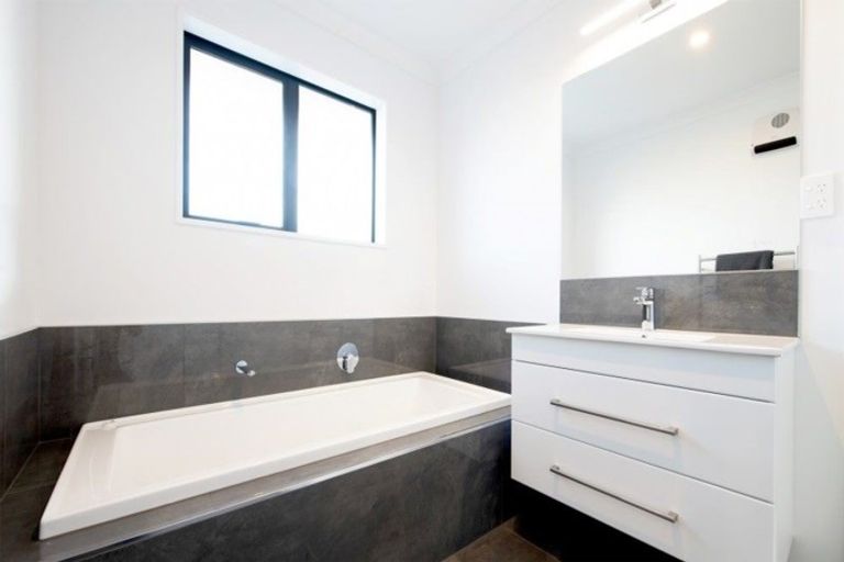 Photo of property in 13 Westpark Boulevard, Rangiora, 7400