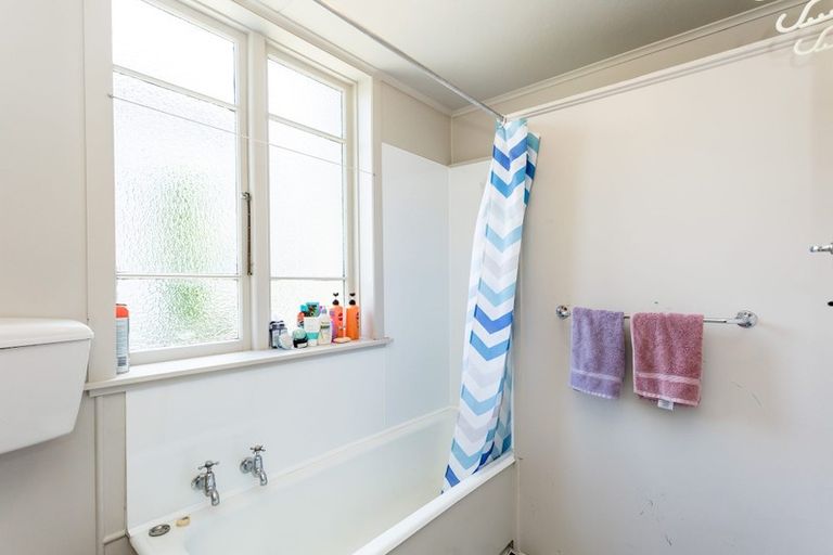 Photo of property in 53 Manor Place, Dunedin Central, Dunedin, 9016