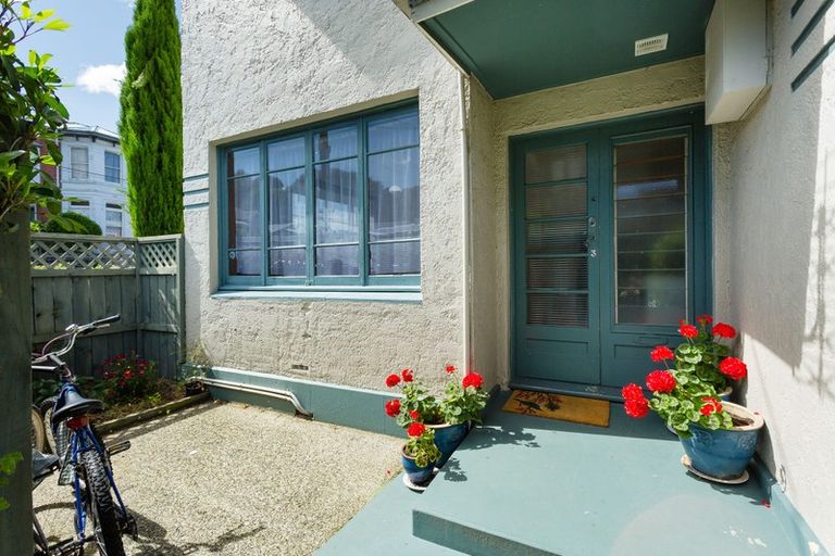 Photo of property in 53 Manor Place, Dunedin Central, Dunedin, 9016