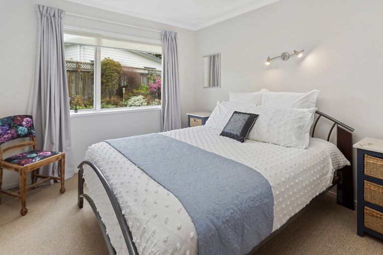 Photo of property in 17b Humphrey Kemp Avenue, Henderson, Auckland, 0612