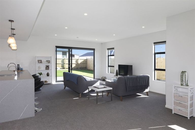 Photo of property in 5 Glen Rosa Lane, Broomfield, Christchurch, 8042