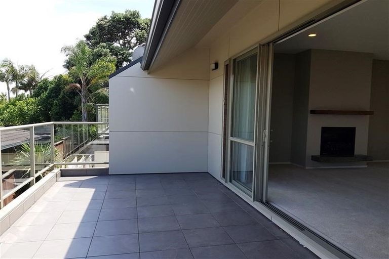 Photo of property in 1/11 Raymond Street, Point Chevalier, Auckland, 1022
