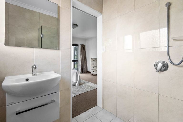 Photo of property in 73 Le Quesne Road, Bay View, Napier, 4104