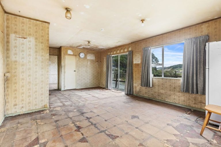 Photo of property in 22 Fyvie Avenue, Tawa, Wellington, 5028