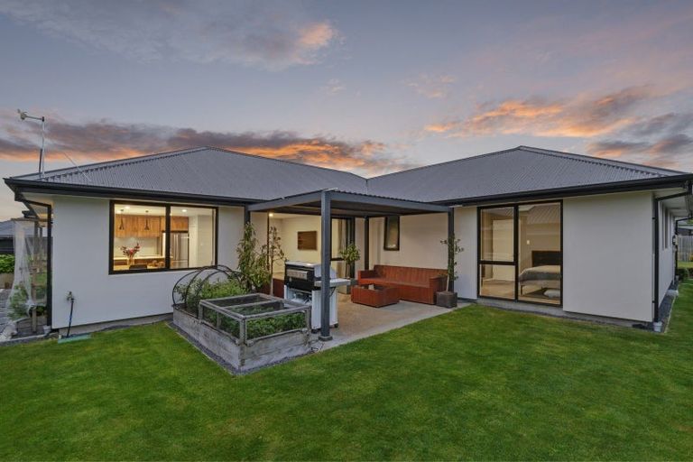 Photo of property in 5 Dennis Lane, Halswell, Christchurch, 8025