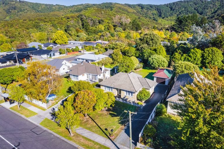 Photo of property in 6 Wood Street, Wainuiomata, Lower Hutt, 5014