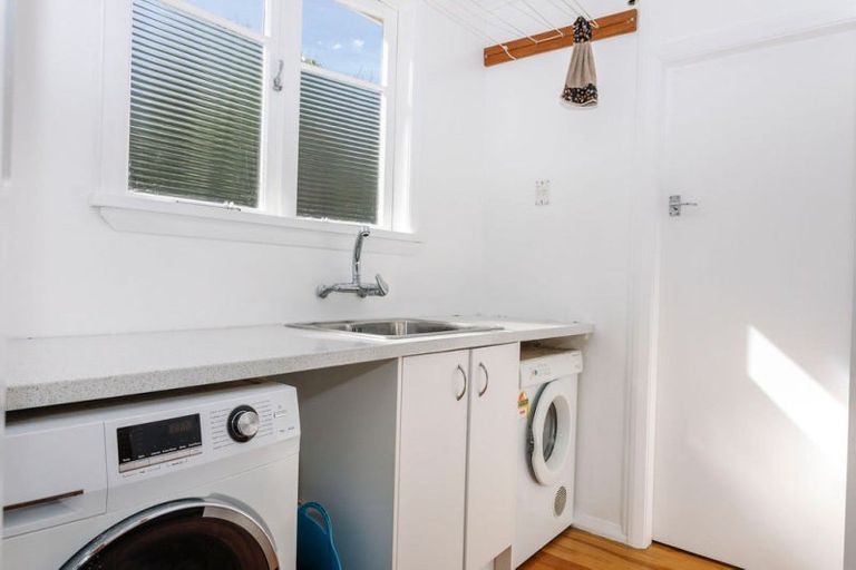 Photo of property in 3 King Street, Dannevirke, 4930