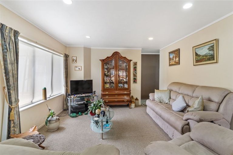 Photo of property in 11 Sheriff Place, Randwick Park, Auckland, 2105