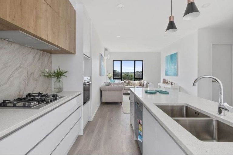 Photo of property in 30 Waihou Crescent, Albany Heights, Auckland, 0632