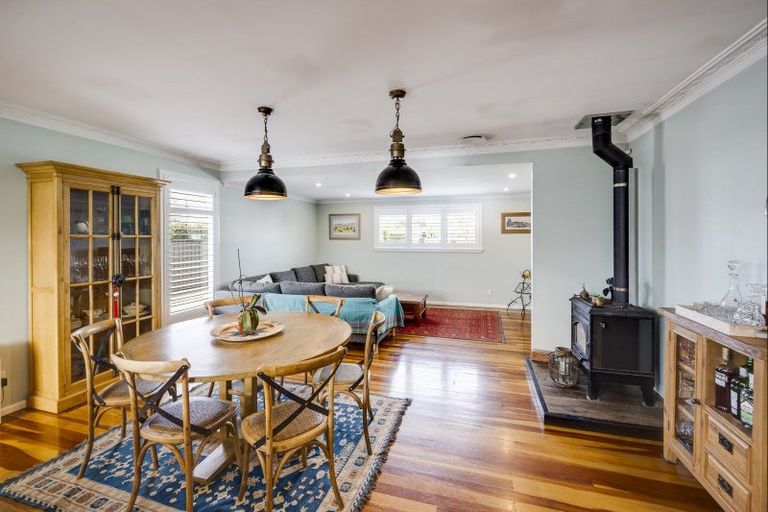 Photo of property in 212 Terrace Road, Parkvale, Hastings, 4122