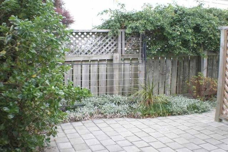 Photo of property in 15 Kenwyn Terrace, Newtown, Wellington, 6021