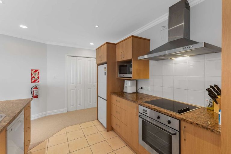 Photo of property in 1 Queen Street, New Plymouth, 4310