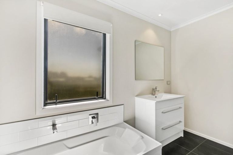 Photo of property in 14 Rebekah Crescent, Flagstaff, Hamilton, 3210