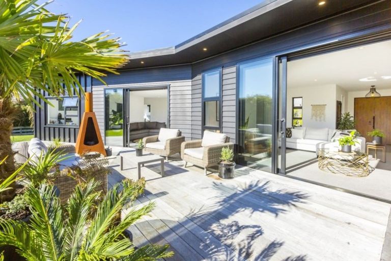 Photo of property in 46a Emerald Hill Drive, Birchville, Upper Hutt, 5018