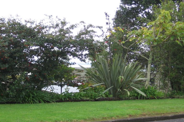 Photo of property in 14 Tui Vale Road, Shelly Park, Auckland, 2014
