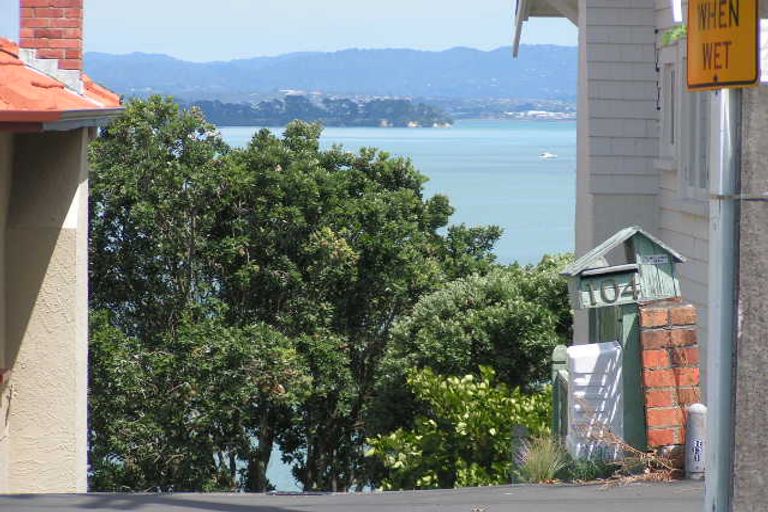 Photo of property in 104 Queen Street, Northcote Point, Auckland, 0627