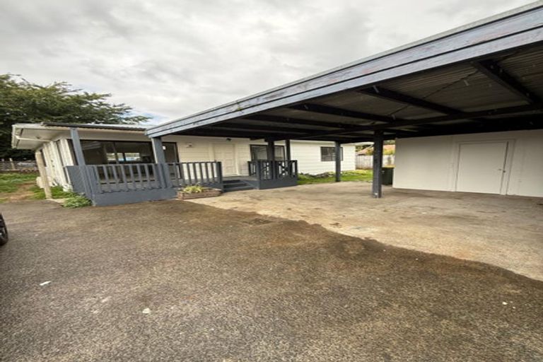 Photo of property in 2/70 Kelvin Road, Papakura, 2110