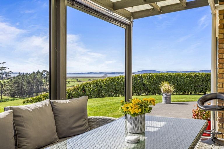 Photo of property in 105 Mairetahi Road, South Head, Helensville, 0874