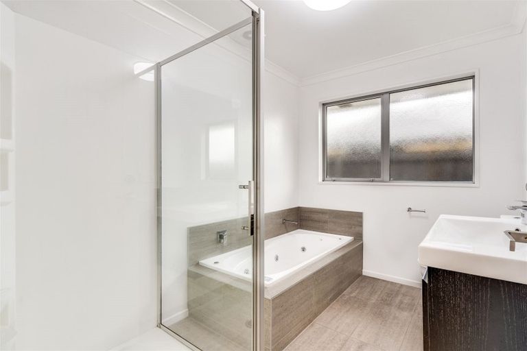 Photo of property in 17 Greenwich Street, Halswell, Christchurch, 8025