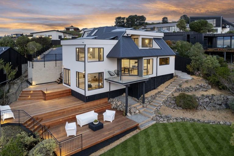 Photo of property in 7 Hatherly Lane, Mount Pleasant, Christchurch, 8081