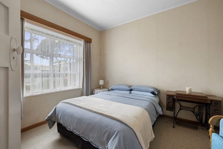 Photo of property in 62 Record Street, Fitzroy, New Plymouth, 4312