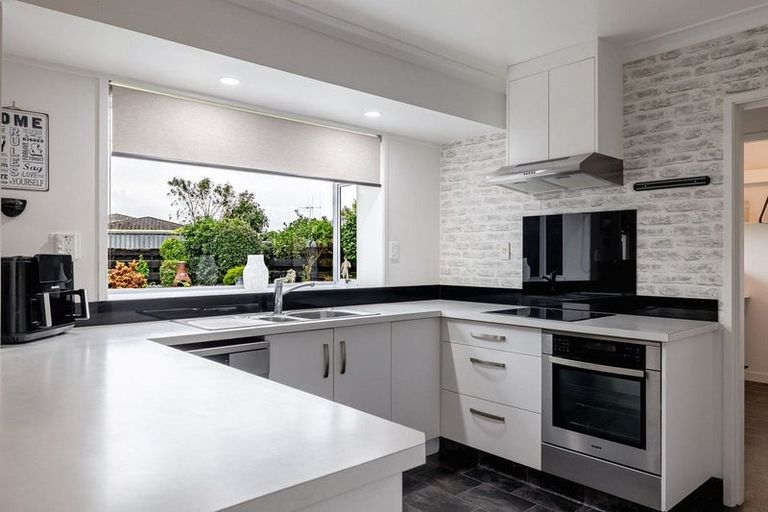 Photo of property in 19 Anaru Place, Awapuni, Palmerston North, 4412